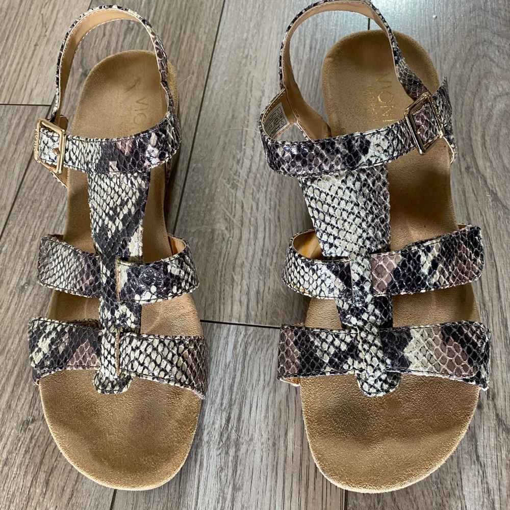 Vionic faux snake skin sandals